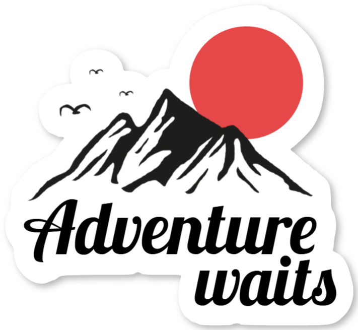Adesivo avventura con montagne e sole – Adventure waits